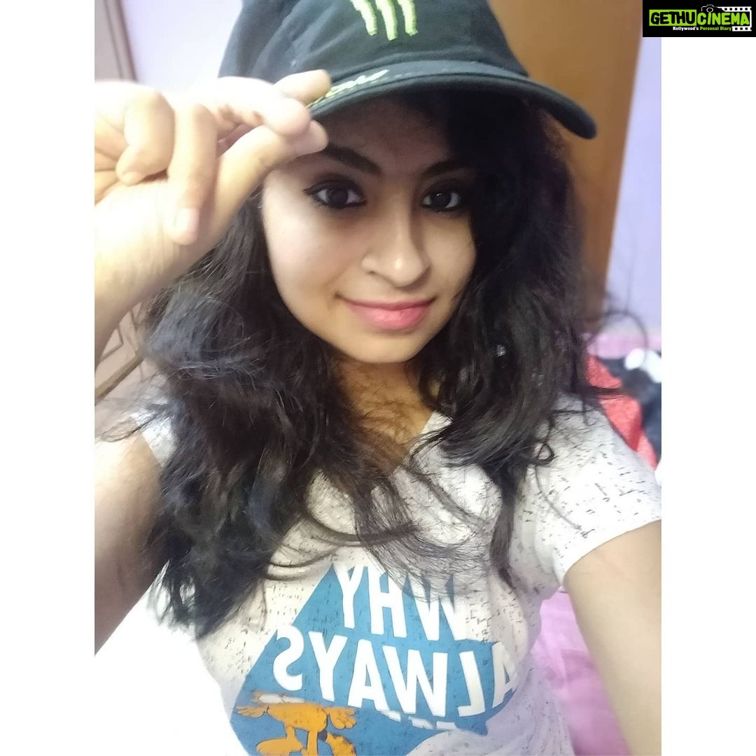 Sivaangi Krishnakumar Instagram - Chumma oru selfie😁 How are you guys?❤️