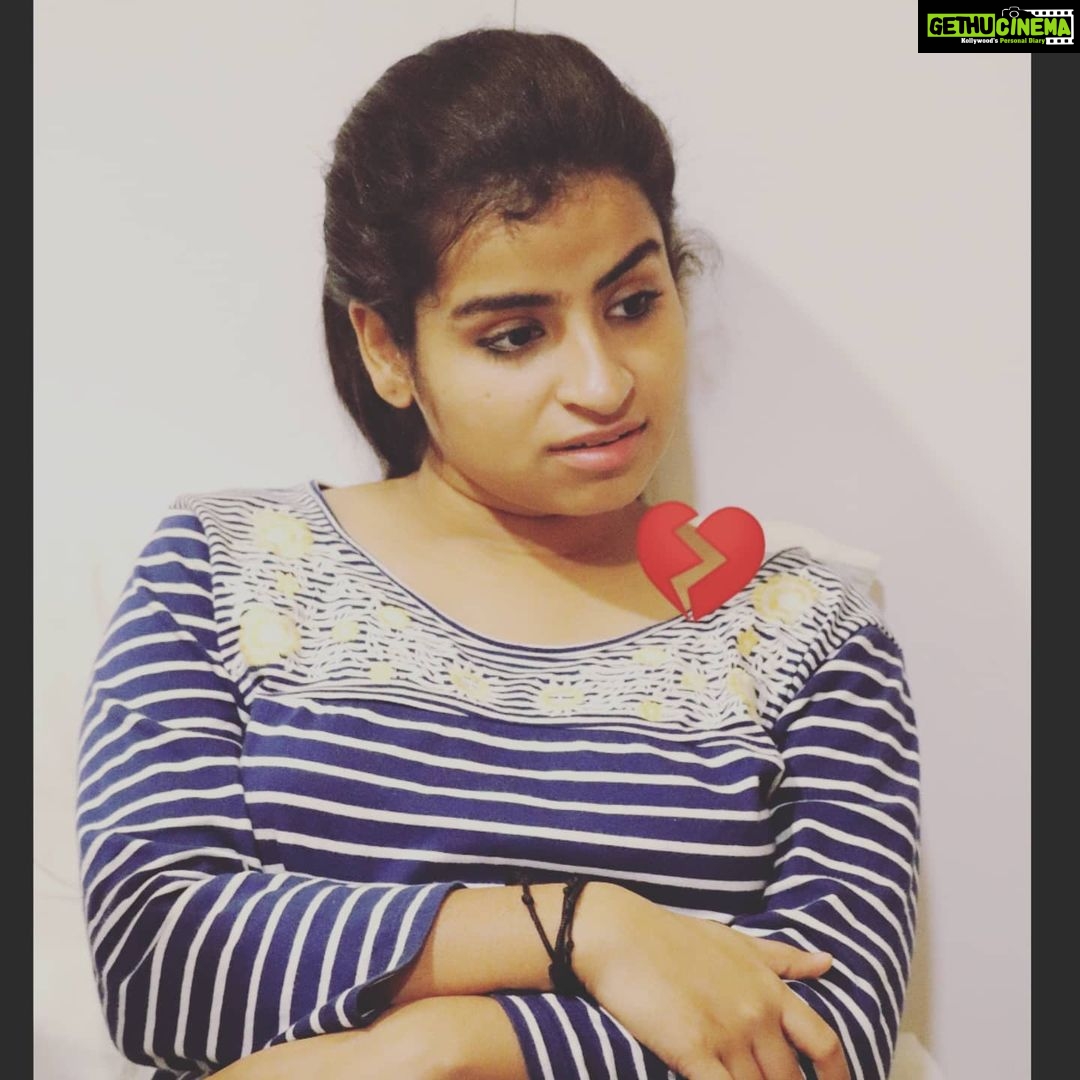 Sivaangi Krishnakumar Instagram - My reaction when they said they'll have "online classes" from today😨