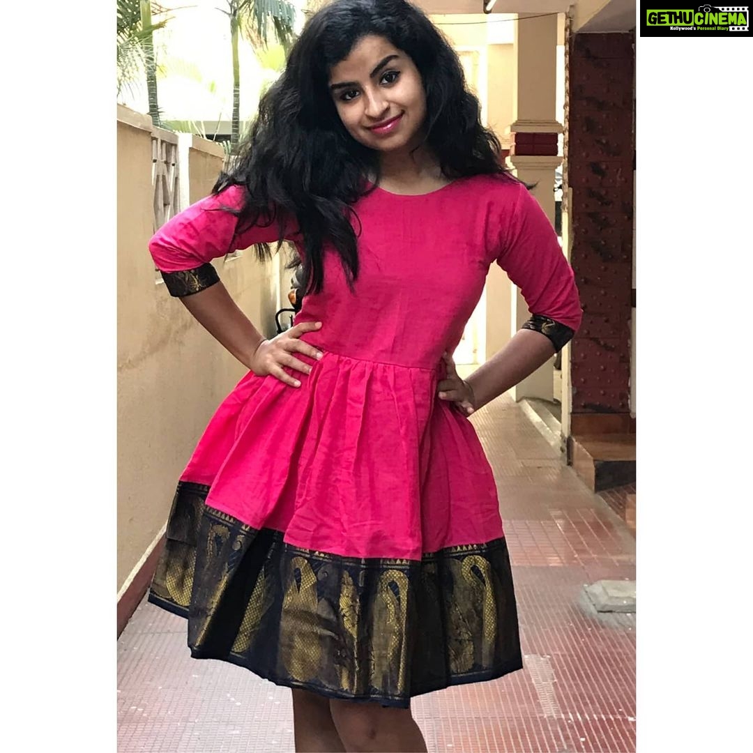 Sivaangi Krishnakumar Instagram - Hello!❤️ Outfit: @queens_wrdrobe