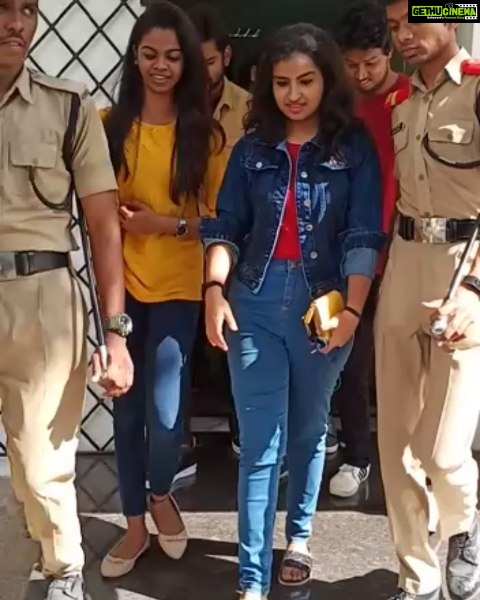 Sivaangi Krishnakumar Instagram - Thankyou DG Vaishnav Jacket from @svfashions_