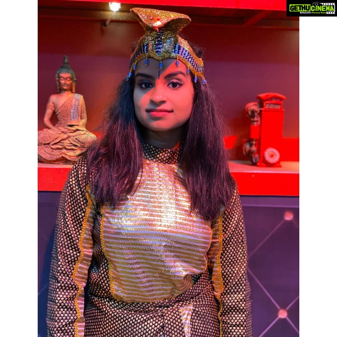 Sivaangi Krishnakumar Instagram - Paambu getup🐍😛👅