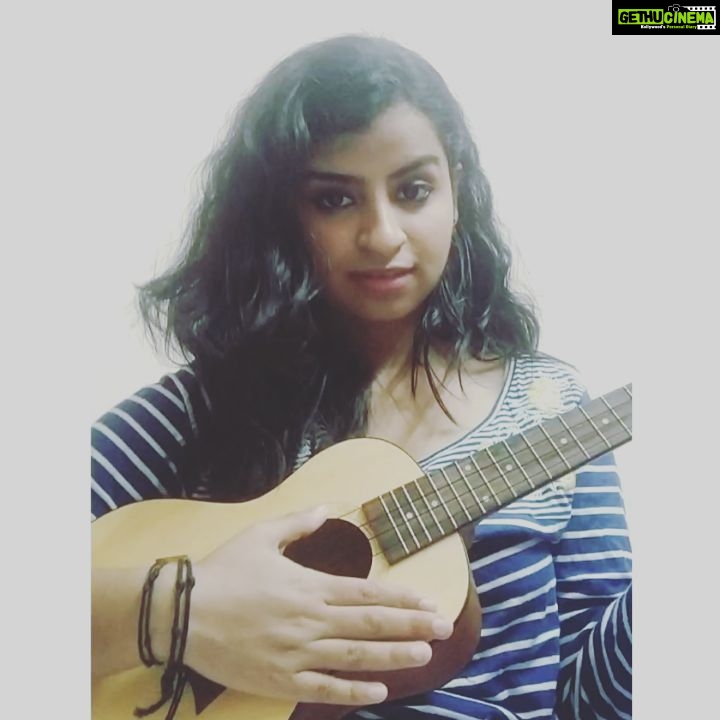 Sivaangi Krishnakumar Instagram - Small try with the ukulele! First time playing it. So excuse my flaws and support😍 Hello 100k fam❤️