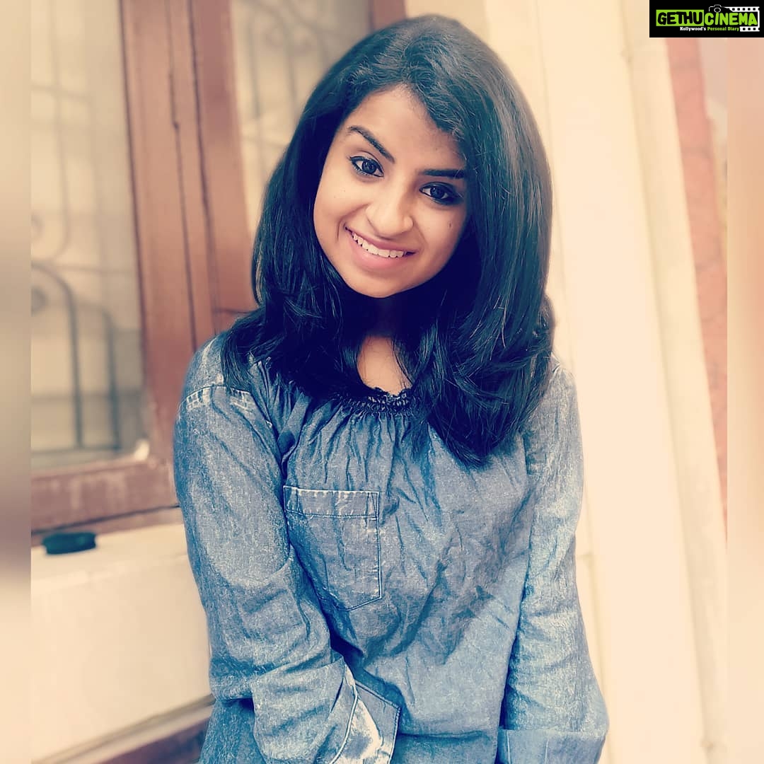 Sivaangi Krishnakumar Instagram - Merry Christmas everyone ❤️ Not a perfect Christmas picture tho! Chennai, India