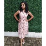 Sivaangi Krishnakumar Instagram - Oily hair. Don't care. 😛
