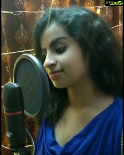 Sivaangi Krishnakumar Instagram - Enna naa seiven?🌹 Keys and Recording: @ritesh.pillai VC:@jaison_mathew Place: @abhijeeeeeeeth