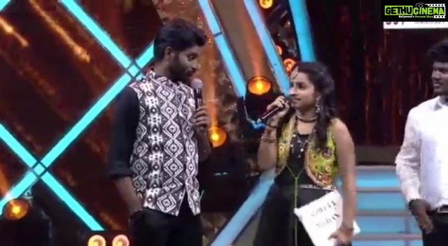 Sivaangi Krishnakumar Instagram - Makapa Anna and Priyanka akka😍 Powerhouse of the show🤩