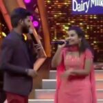 Sivaangi Krishnakumar Instagram - 😅😅😅😅 . . . . . #supersinger7 #makapa #priyankadeshpande #vijaytv