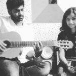 Sivaangi Krishnakumar Instagram - Kandukonden kandukonden ❤️ ft. Jason Anna💙❤️ VC: @megnus_drums . . . . . . . . #indiansingers #arrahman#instasingers#music#aishwaryarai#instasingers Chennai, India