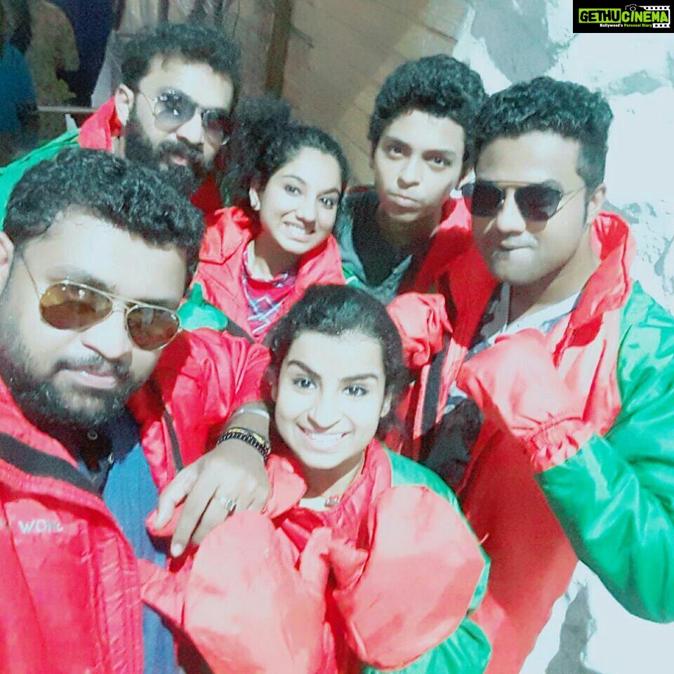 Sivaangi Krishnakumar Instagram - Cousins day out💖 VGP Snow Kingdom, Ecr, Chennai