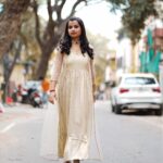 Sivaangi Krishnakumar Instagram - No caption🌝Just wearing a golden colour dress😁 PC: @sinty_boy Muah: @suni_makeup_hair @salonvolumepallikaranai Neckpiece @adorebypriyanka