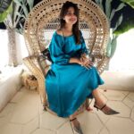Sneha Instagram - Love love this blue....... 👗 @geetuhautecouture PC @prasanna_actor #bluedress #vacaypics #hubbyclicks😍 #loveurself❤️ #noregrets #livelife