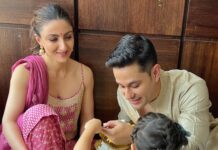 Soha Ali Khan Instagram - Wishing you and your families peace and prosperity and a very joyous Eid al-Fitr #eidmubarak ❤️