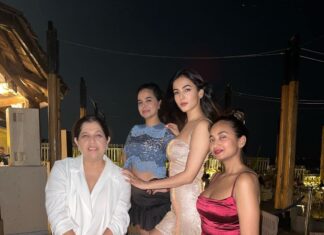 Sonal Chauhan Instagram - CREW 💕✨💕 . . . . . . . . . . . . . . . . . . . . . . . . . . . . #love #blessings #goa #crew #sonalchauhan #birthday #2022 #girls Goa