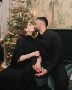 Sonam Kapoor Instagram - Happy happy Anniversary @anandahuja  I’ve always been an incurable romantic and believed in all the love stories ever written. You’ve surpassed all expectations of what I dreamt and wished for. I thank the universe everyday that gave me the best man in the world! Love you the most most my baby. 6 years down and an eternity to go. #everydayphenomenal
