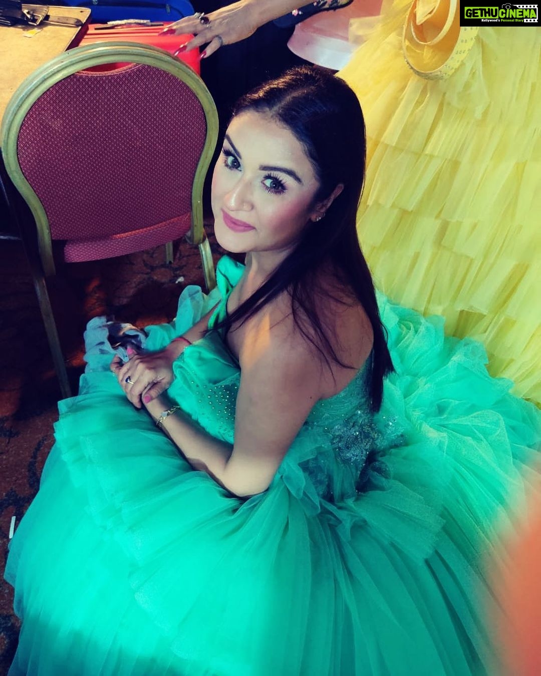 Sonia Agarwal Instagram - #bts @sidneysladenofficial #show