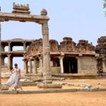 Sonu Gowda Instagram - More than 100 pics, endless blocks for the photographers, no wonder why photographers love going to hampi.. Hampi, Karnataka