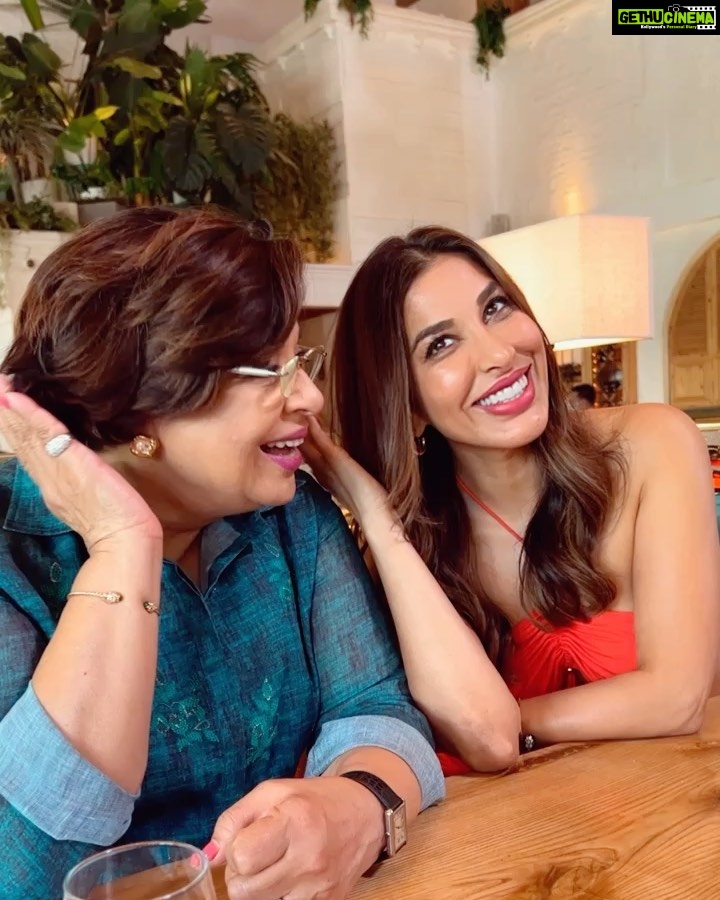 Sophie Choudry Instagram - I got it from my mama🙌🏼💕🥰Actually she is far more beautiful inside out than I could ever be! Happy Mother’s Day to the most incredible, strong, supportive, selfless, brave woman in the world. Through all the good & bad times, I’m so grateful we have each other. Would be nowhere without you Ma. May you always be blessed with health and happiness. I love you infinity❤️ #mamasgirl #mothersday #happymothersday #grateful #loveyou3000 #sophiechoudry