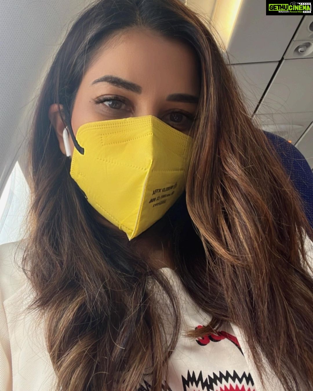 Sophie Choudry Instagram - A crazy 48hrs from Mumbai to Kochi to Udaipur back to Mumbai, cancelled flights, a pit stop in Bangalore, yummy food, sunshine, rain, no sleep but a heart full of gratitude💕🙏🏼 #giglife #mylifein48hours #traveldiaries #kochi #udaipur #lovewhatyoudo #gratitude #sophiechoudry #myindia #stilllearningtheartofphotodumps