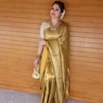 Sridevi Vijaykumar Instagram – 🌟Be your own kind of beautiful🌟

#gold#traditionalwear#saree#kanchipuramsilk#silksarees#lovesaree#indianwear#wedding#weddingsaree#dressedup#golden#flowers#jasminelove#jewellery#weddingjewellery#instapic#instapicoftheday#instagram#bangles#weddingseason#friendslikefamily