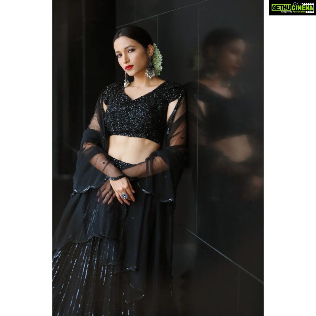 Actress Srinidhi Ramesh Shetty HD Instagram Photos and Wallpapers May ...