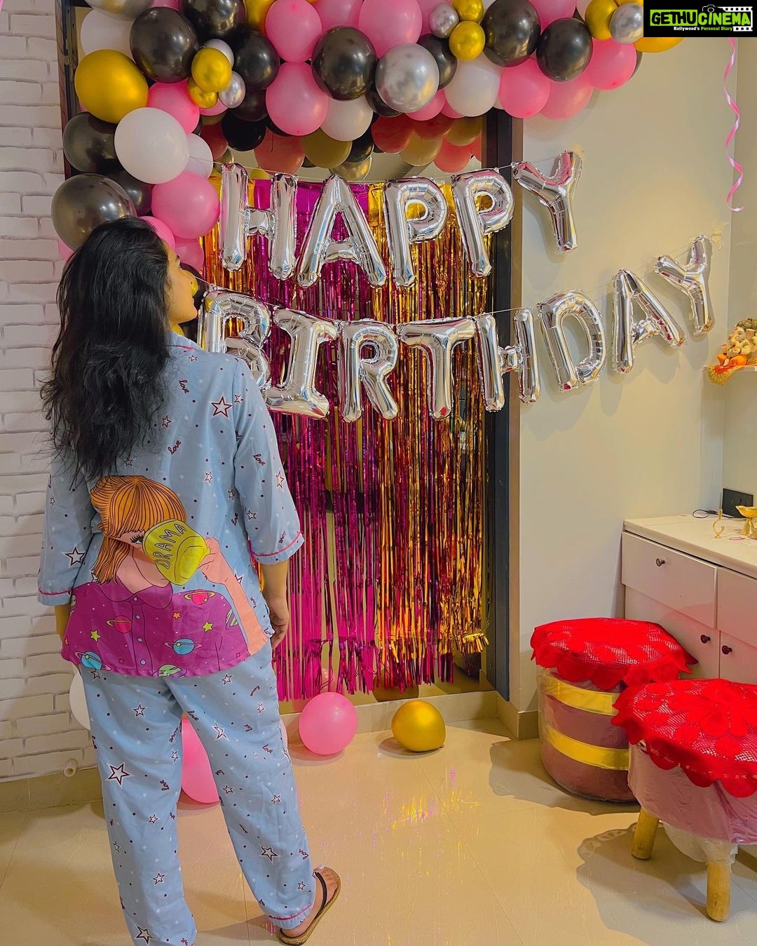 Srushti Dange Instagram - Thank you everyone for Gracing me with your love. I can never express the extent of my gratitude for the immeasurable joy y’all bring to my life. Yesterday my daddy said to me “there is no remedy for Love but to love more” And I think I’m gonna stick with that and sending all my love to y’all ♥️