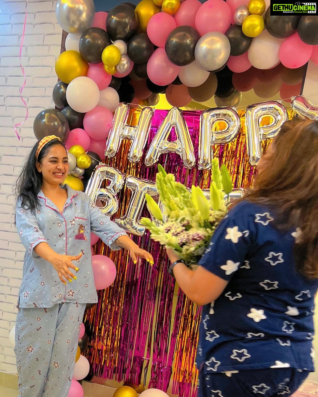 Srushti Dange Instagram - Thank you everyone for Gracing me with your love. I can never express the extent of my gratitude for the immeasurable joy y’all bring to my life. Yesterday my daddy said to me “there is no remedy for Love but to love more” And I think I’m gonna stick with that and sending all my love to y’all ♥️