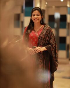 Sshivada Instagram - ❤️🖤❤️ Outfit from @darice_trendz Clicked by @ajfotographie @meriawassuno @prajeshsen @lebison_gopi @i.m.athul.krishna @lakshya_suri25 #meriawassuno #promotions #newmovie #releasingtomorrow #reddress #salwarsuits #salwar #red #redandblack #ethnicwear