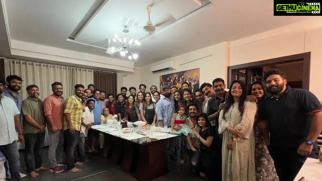 Sshivada Instagram - Jab we met for the #12thMan success celebration ππ₯° @jeethu4ever @antonyperumbavoor @mohanlal @iamunnimukundan @anu.mohan.k @anusree_luv @thechandhunadh @aditi.ravi @priyankanairofficial @leo_lishoy @maheswarirkrishnan @muralikrishnan1004 @mahesh_bhai @lintajeethu @bennet_m_varghese @itss_vinayak @ukwoods.inc @satheesh_kurup