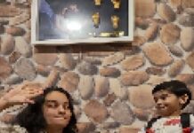 Suja Varunee Instagram - 😘🤣 This boy starts showing of his skills once he knows the camera is rolling.... He never forgets to make me laugh and realise I have a life which is so beautiful by being his mother 💘 I love you verithanamaa my dear Adhvaaith 🌹💝 There is nothing in this world which is more precious than you 💞 I'm so proud to be your mother my dear legend 😘🤗 Video by his father @shivakumarr20 💞💞😘 #mothersday #mothersdaygift #momlife #momlove #mysonismyworld Chennai, India