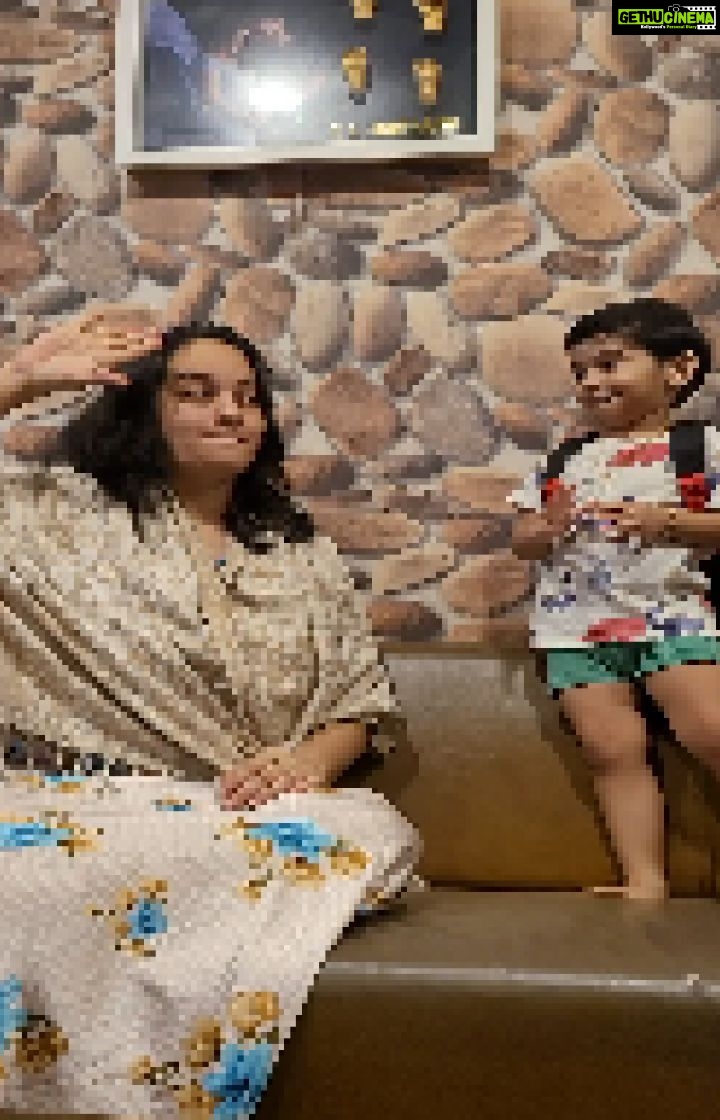 Suja Varunee Instagram - 😘🤣 This boy starts showing of his skills once he knows the camera is rolling.... He never forgets to make me laugh and realise I have a life which is so beautiful by being his mother 💘 I love you verithanamaa my dear Adhvaaith 🌹💝 There is nothing in this world which is more precious than you 💞 I'm so proud to be your mother my dear legend 😘🤗 Video by his father @shivakumarr20 💞💞😘 #mothersday #mothersdaygift #momlife #momlove #mysonismyworld Chennai, India