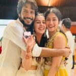 Sundeep Kishan Instagram – Love & Laughter 🤍

Happy Married Life my Babies 😘

@aadhiofficial @nikkigalrani 
@manojkmanchu @neeraja.kona @anmishareddygummi

Outfit by @labelcrestelli