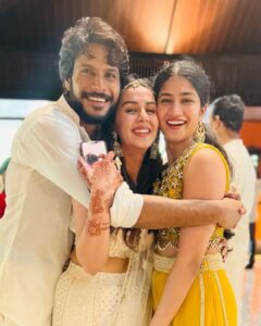 Sundeep Kishan Instagram - Love & Laughter 🤍

Happy Married Life my Babies 😘

@aadhiofficial @nikkigalrani 
@manojkmanchu @neeraja.kona @anmishareddygummi

Outfit by @labelcrestelli