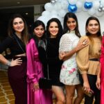 Sunny Leone Instagram - Part 2 . . . 📷 @snehzala