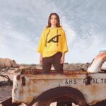 Sunny Leone Instagram - 𝔽𝕚𝕟𝕕 𝕪𝕠𝕦𝕣 𝕠𝕨𝕟 𝕨𝕒𝕪 . . Check out www.iamanimal.com for these amazing #crueltyfree #certified organic and vegan atheisure clothing!! . . #SunnyLeone #iamAnimal