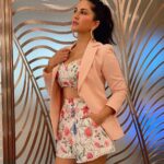 Sunny Leone Instagram - Muah!! Cord set by @veranobytanya Jacket by @savlamba Jewelllery by @aditi_bhatt @ascend.rohank Styled by - @hitendrakapopara Assisted by - @tanyakalraaa