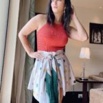 Sunny Leone Instagram - Hello hello!! Outfit by @dramebaaz_by_rikita @ascend.rohank Jewelllery by @blingthingstore Styled by @hitendrakapopara Assisted by @tanyakalraaa