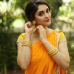 Surabhi Instagram - One of my fav clicks 🧡 Captured 📸 @kiransaphotography Styling @nithishasriram Saree @kavithaguttaofficial l Accessories @kiara.jewelry