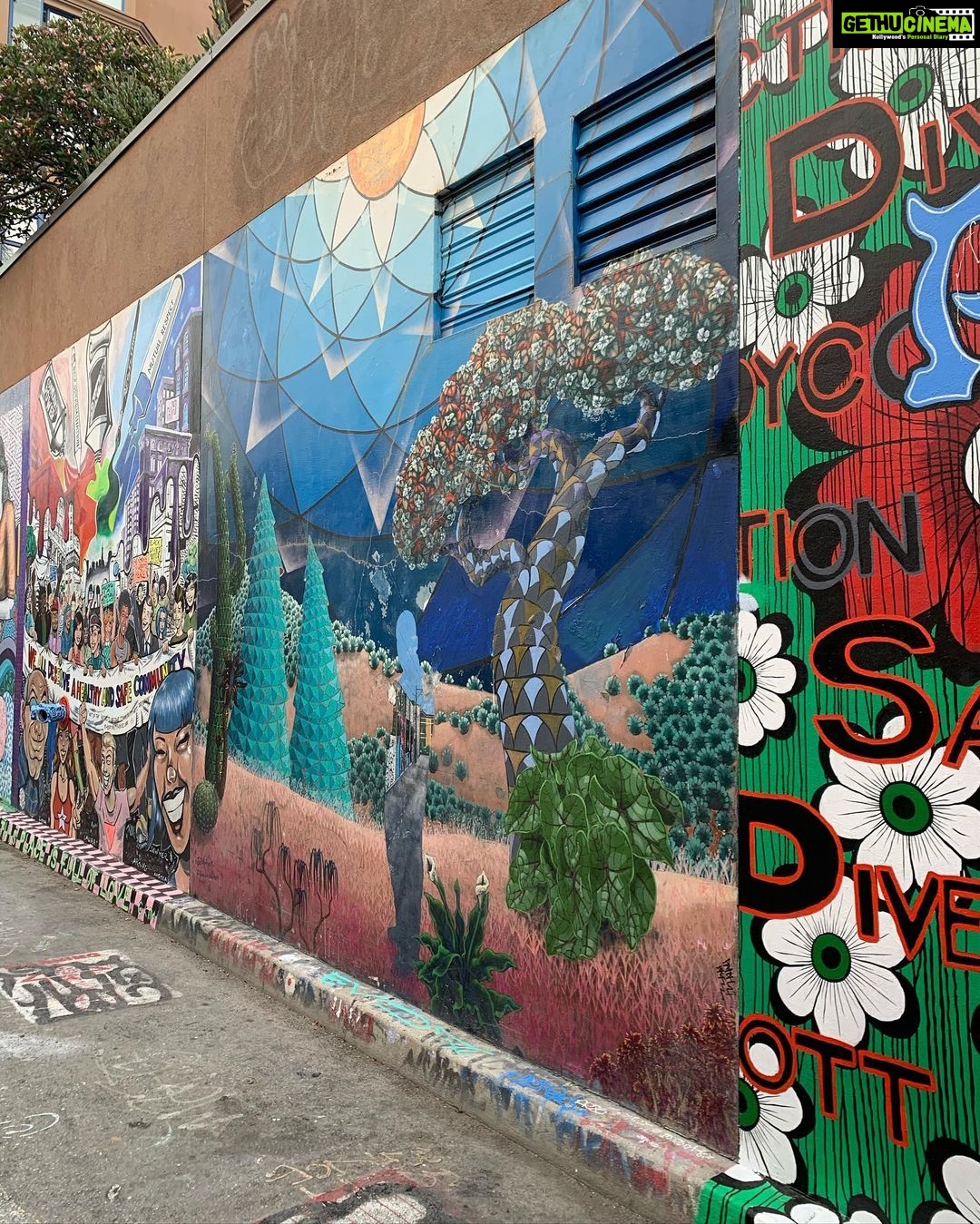 Swara Bhaskar Instagram - First visit to #sanfrancisco Forgot to post pics.. so here is a dump.. some gorgeous street art, yummy hot chocolate, a visit to a quaint bookshop, lots of walks and the love and indulgence of family! #throwback #feelsoblessed #travelgram #sanfran #streetart San Francisco, California