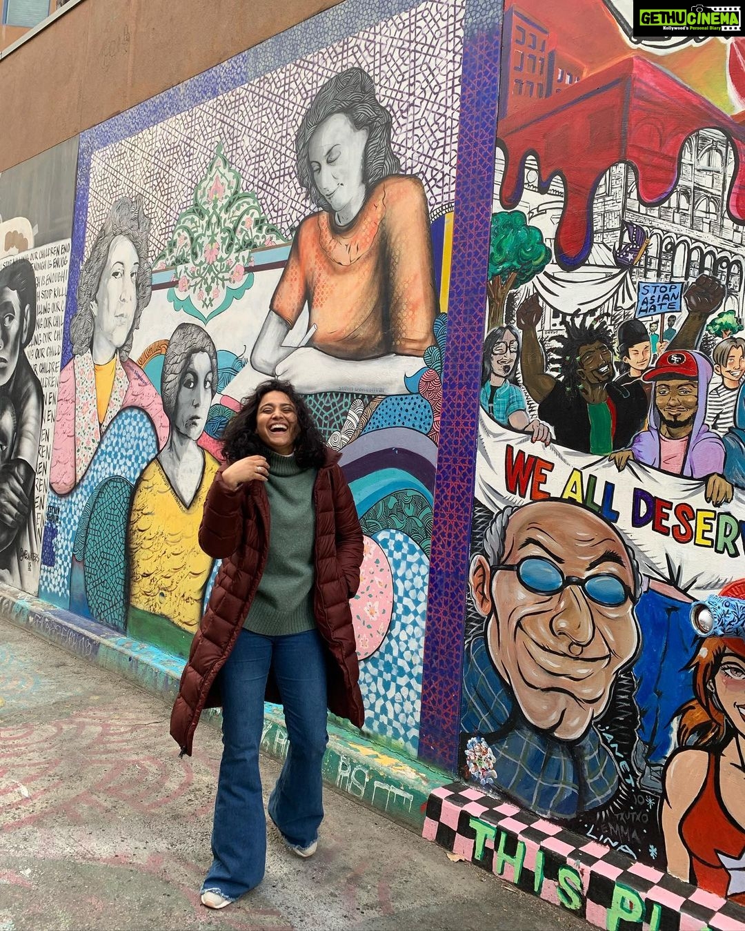 Swara Bhaskar Instagram - First visit to #sanfrancisco Forgot to post pics.. so here is a dump.. some gorgeous street art, yummy hot chocolate, a visit to a quaint bookshop, lots of walks and the love and indulgence of family! #throwback #feelsoblessed #travelgram #sanfran #streetart San Francisco, California