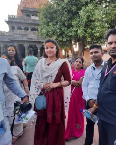Tanushree Dutta Instagram - Today was an adventurous day!! But finally did make it to Mahakaal darshan..Freak accident on my way to temple...brake fail crash.. . Got away with just a few stitches...Jai Shree Mahakaal!