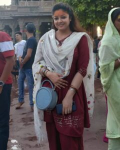 Tanushree Dutta Instagram - Today was an adventurous day!! But finally did make it to Mahakaal darshan..Freak accident on my way to temple...brake fail crash.. . Got away with just a few stitches...Jai Shree Mahakaal!