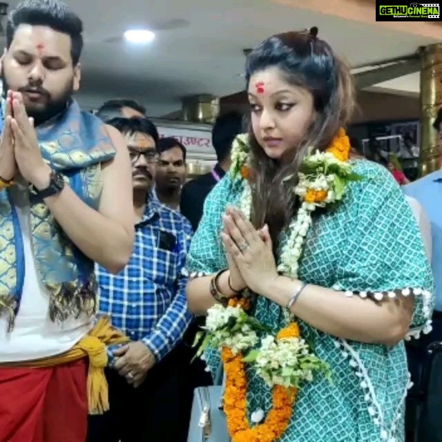 Tanushree Dutta Instagram - Look what one tiny brush with death can do!! Sadhvi look suits me...First time staying over at Ujjain..chilling like a local..Feeling at home. Going to temples everyday, praying & meditating right at one of the hotbeds of Hindu spirituality...I'm like a kid in a candy shop lol...This is a dream come true!! Aaj subah khayal aaya ki ab toh main yahan se siddh hokar hi nikloongi..Film narrations yahan aakar do mujhe...Project meetings bhi yahi karo...if possible shoot bhi yahin..He he😋🤭😍 I'm staying put with the King of Ujjain...till I get the command to leave!