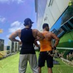 Thakur Anoop Singh Instagram - Wishing my Brother @thakurarjunsingh___ love, warmth and lot of happiness on The Brothers Day, & thanking him for making my whole life remarkable with his never ending support!! ❤️ PS : I am jealous of his Calves muscles 😒 Nitrro Bespoke Fitness Powai