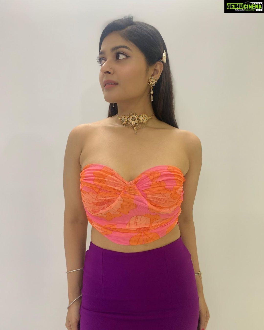 Vaibhavi Shandilya - 15.2K Likes - Most Liked Instagram Photos