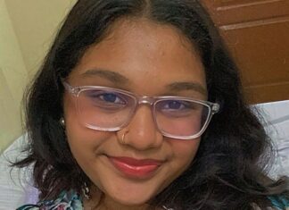 Vanitha Vijayakumar Instagram - To all who kept asking for my #arisimootai jaya …wish her all a happy birthday… she’s turning 13 today and needs all your love and blessings as she is becoming a teenager… my youngest born baby and smart pretty daughter… live u loads as always and more.. missing you in goa … shooting calls so am unable to travel … waiting to c u soon this month end ❤️💋she is wearing@vanithavijaykumarstyling btw Goa