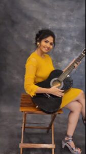 Venba Instagram - Chand baaliyan ✌😍❤ Video shot by : @flashbaack_photo Mua : @makeoverbyharinii Hair : @make_over_by_mega Studio : @fox8studio #chandbaliyan #reels #reelsitfeelsit #reelsinstagram #reelskarofeelkaro #trending #trendingreels #trendingsongs #trend #music #love