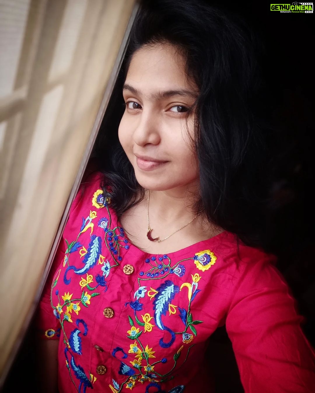 Venba Instagram - Got some cute stuffs from❤ @showy_beads Do check out their page👆 #love #cute #instalike #instamood #followforfollowback #followme #viral #pinterest #love #style #swag #heroine #cool #tamilcinema #chennai #instagram #likeforlike #likeforfollow #smart #smile