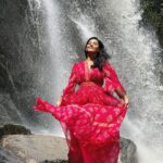 Vidhya Instagram - In tune with nature..quiet and still..love and joy🤍 #semfioraa 📸 @imichael.1 @drsri23 @sridhar.sridevi @venkateswaranpazhani @suluhairstylist @vasanth_daniel_osbern_ @mromeymaliakkal