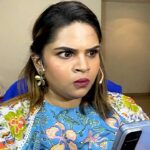 Vidyulekha Raman Instagram - For those asking if I gained weight 😂 watch for the answer 🤐 . . . @kuraishi_the_entertainer @bjbala_kpy @sivaangi.krish @rakshan_vj #funnyvideos #comedy #cwc #memes #cwc3 #cookwithcomali #cookwithcomali3 #cookuwithcomali #cookuwithcomali3 #vijaytvshow #vijaytelevision #vijaytv #vidyuraman #cookwithcomalividyu