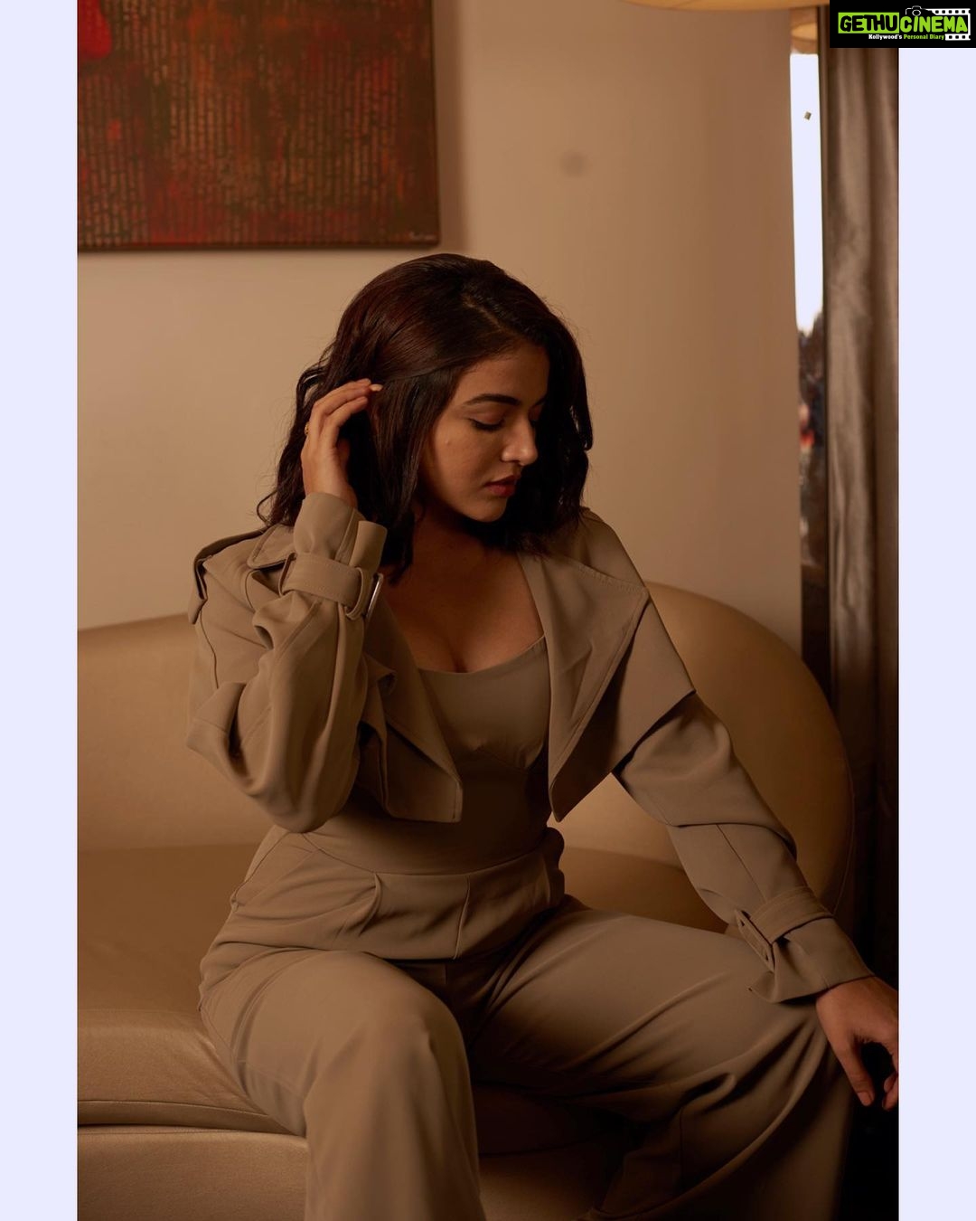 Wamiqa Gabbi Instagram - The one you are looking for is you 🤍 #Osho Outfit - @twirl_around_world Earrings - @the_bling_girll Rings - @the_bling_girll @twylatreasures Styled by - @twofoldstyles Make up by - @beautybyradhika Hair by - @sunitanadkar_hairstylist Shot by - @mayurnarangikar